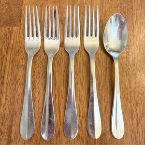 Vintage‎ Walco Stainless Steel Flatware Replacement Pieces 4 SALAD FORKS 1 Spoon